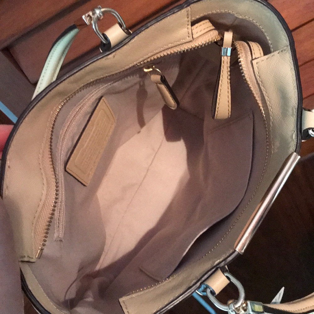 Authentic Coach Bag, New with tags - Picture 5 of 10